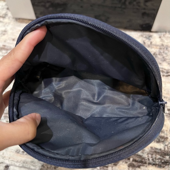 Christian Dior Navy Cosmetic Pouch - Picture 5 of 6